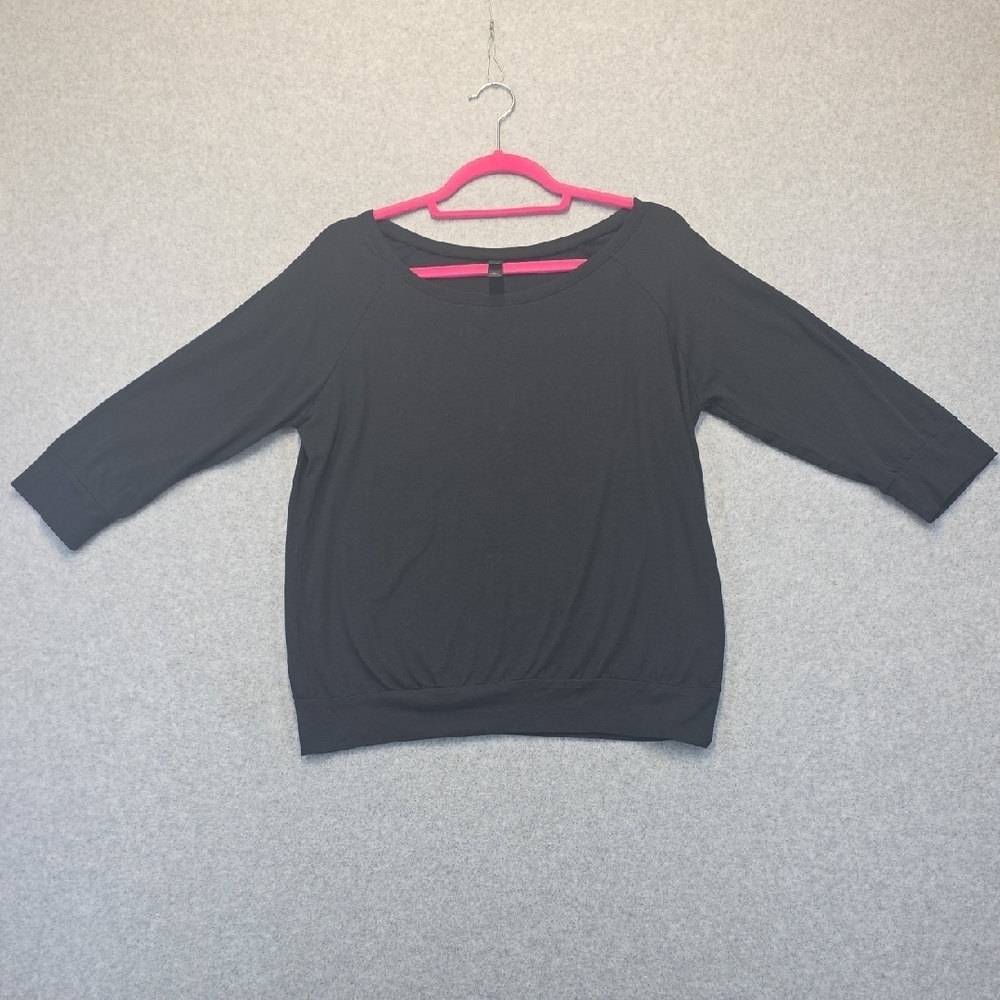 District Made Black Short Sleeve Top Size Large Stretch Knit